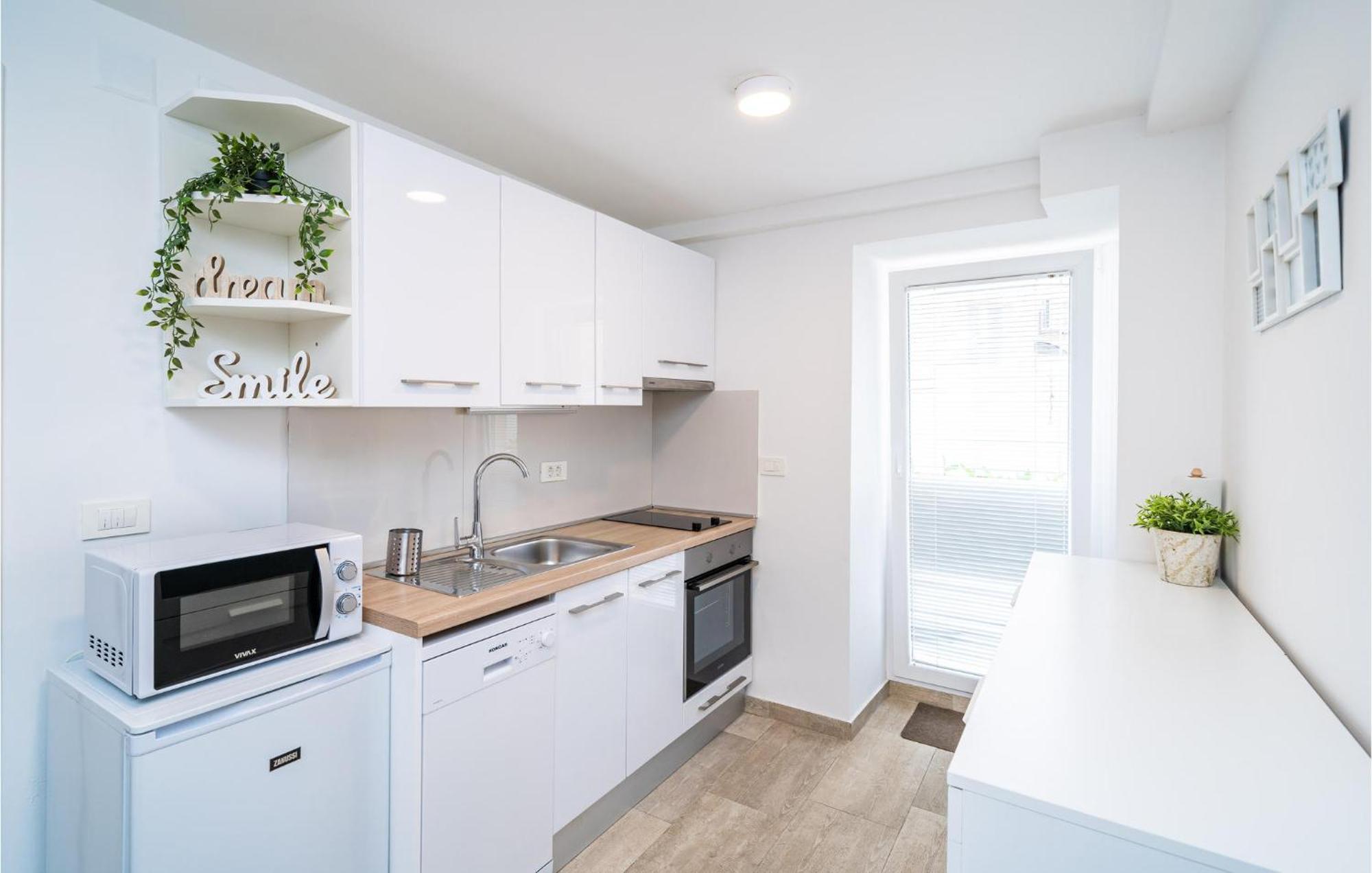 Nice Apartment In Dubrovnik With Kitchen Esterno foto